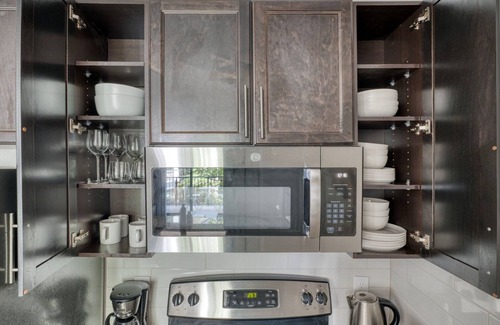 Gateway Apartment | Gorgeous Arboretum 1BR w/Gym, Pool & W/D, nr restaurants, by Blueground