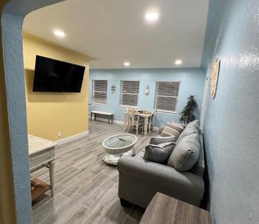 Gulfport Apartment | Gorgeous Beach Condo