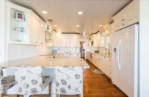 Indian River Oaks House | Gorgeous Beach Villa, with Private Access to Beach