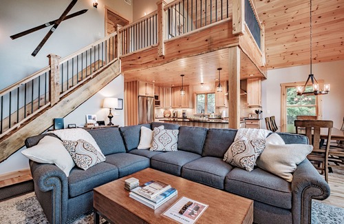 Bethel Ski Chalet | Gorgeous Bethel Chalet, Views, AC, Hot Tub, Firepit, 10 minutes to Sunday River