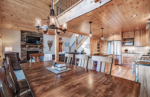 Bethel Ski Chalet | Gorgeous Bethel Chalet, Views, AC, Hot Tub, Firepit, 10 minutes to Sunday River