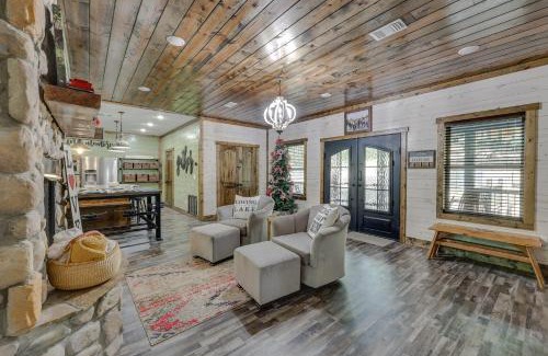 Broken Bow House | Gorgeous Broken Bow Family Home with Private Hot Tub