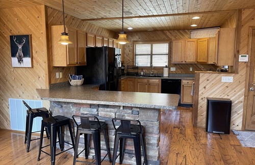 Innsbrook Ski Chalet | Gorgeous Chalet Getaway with Cabin Feel sleeps 10 at Innsbrook Resort