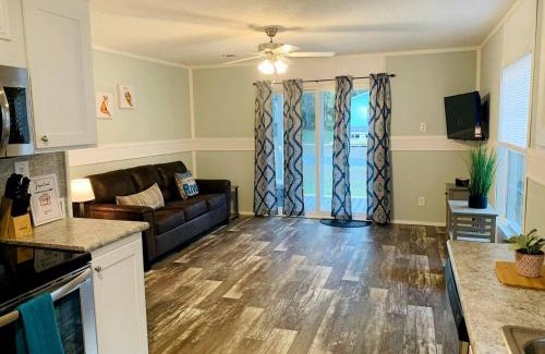 Dunnellon House | Gorgeous Cottage Close to Fantastic Hiking Trails in Dunnellon, Florida