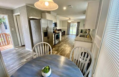 Dunnellon House | Gorgeous Cottage Close to Fantastic Hiking Trails in Dunnellon, Florida
