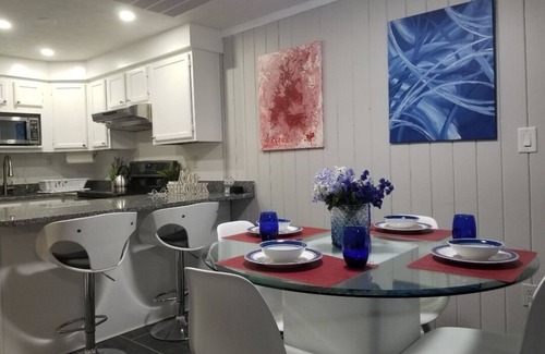 Clermont Cottage | Gorgeous Cottage near Lake Louisa & mins 2 Disney.