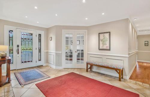 Queenstown House | Gorgeous Creek Side Ranch-Style Estate With Dock