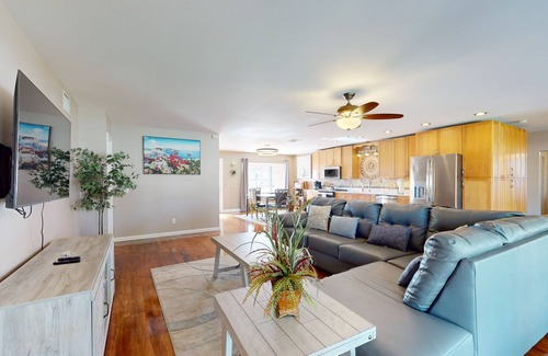 Bay Crest Park House | Gorgeous dog-friendly waterfront oasis with patio, fire pit, & amazing views