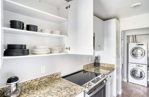 Foster City Apartment | Gorgeous Foster City 1BR w/Pool, W/D, Gym, near highways, by Blueground
