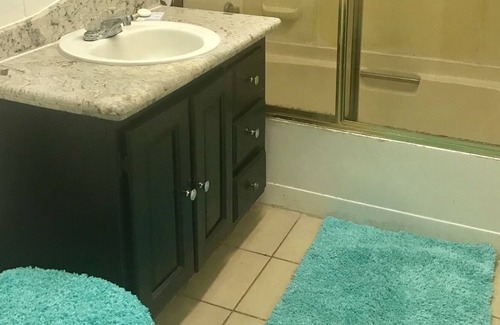 Lancaster House | Gorgeous Garden Guest House in Best Area of Palmdale