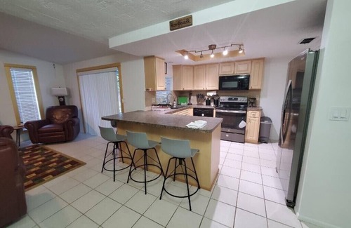 Wood Trail Village House | ★Gorgeous Golden Paradise Gem ★PRIVATE HEATED POOL*★GAME ROOM★FAST WIFI