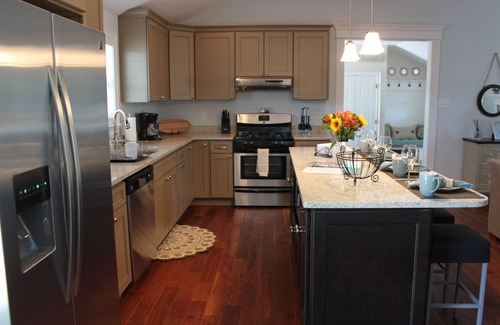Swainton House | GORGEOUS HOME WITH - AMAZING POOL & SPA!