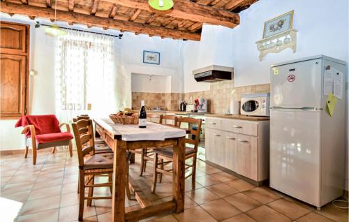 Saint-Victor-la-Coste House | Gorgeous Home In Saint Victor La Coste