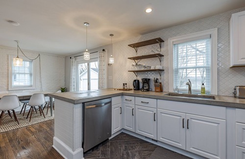 Harters Heights House | ♥ Gorgeous Home ☞ 1 mile to ND ★ High Speed Wifi ★ Families Welcome