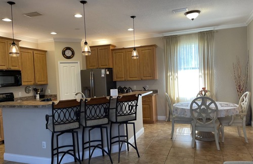 Englewood South House | GORGEOUS HOME 5 MIN FROM THE BEACH
