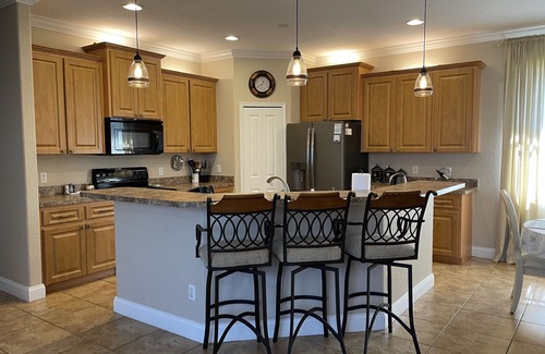 Englewood South House | GORGEOUS HOME 5 MIN FROM THE BEACH