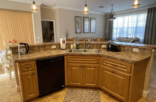 Englewood South House | GORGEOUS HOME 5 MIN FROM THE BEACH