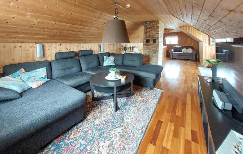 Angelholm House | Gorgeous Home In Ängelholm With Wifi