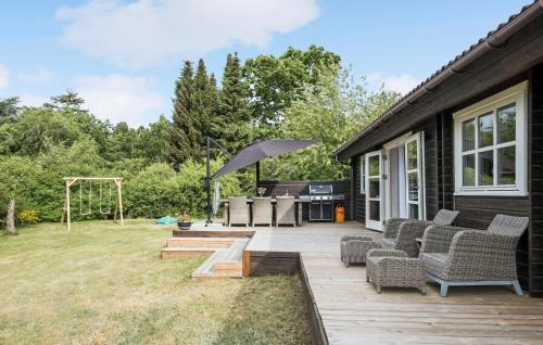 Hoeve Strand House | Gorgeous Home In Asnæs With Kitchen