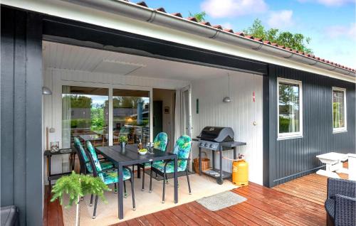 Hvidbjerg Strand House | Gorgeous Home In Børkop With Kitchen