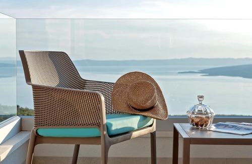 Bast House | Gorgeous home in Baska Voda with WiFi