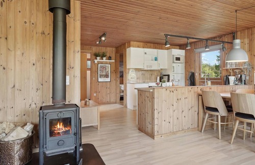 Blokhus House | Gorgeous home in Blokhus with WiFi