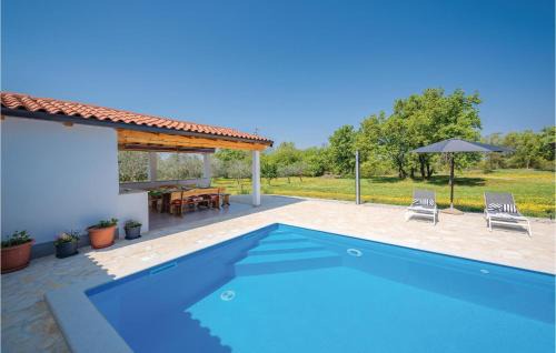 Kastel House | Gorgeous Home In Buje With Kitchen