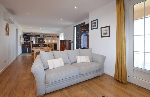 Cervione House | Gorgeous home in Cervione with WiFi