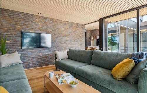 Egsmark Strand House | Gorgeous Home In Ebeltoft With Kitchen