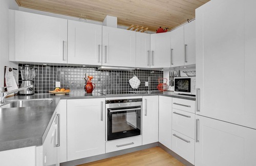 Hejlsminde Strand House | Gorgeous home in Hejls with sauna