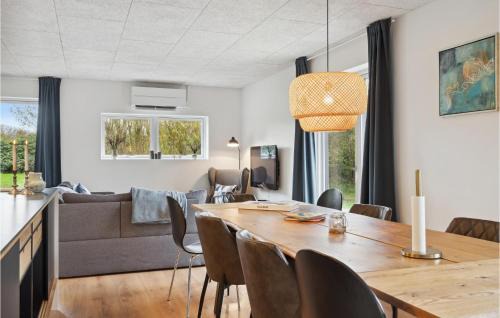 Hjerm House | Gorgeous Home In Hjerm With Kitchen
