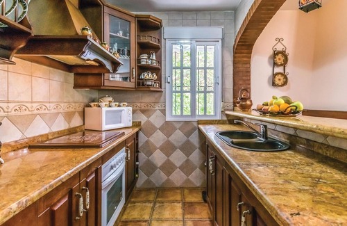 Iznajar House | Gorgeous home in Iznajar