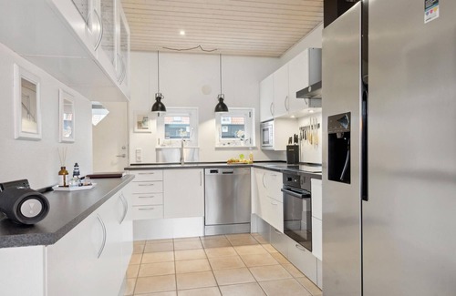 Juelsminde House | Gorgeous home in Juelsminde with WiFi