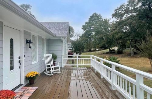 Lilburn House | Gorgeous home in Lilburn
