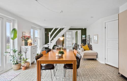 Lundby House | Gorgeous Home In Lundby With Wifi