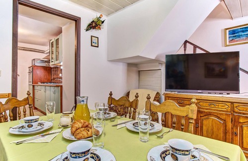 Cove Murtar House | Gorgeous home in Mali Losinj with WiFi