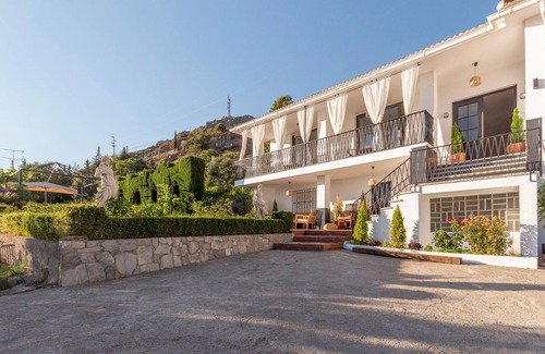 Niguelas House | Gorgeous home in Nigüelas with WiFi