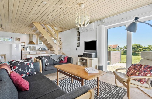 Ronbjerg House | Gorgeous home in øster assels with WiFi