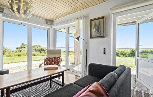 Ronbjerg House | Gorgeous Home In Øster Assels With Wifi