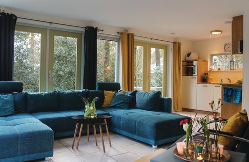 Oudemirdum House | Gorgeous home in Oudemirdum with WiFi