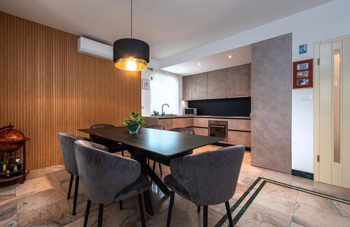 Preko House | Gorgeous home in Preko