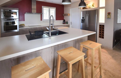 Puget House | Gorgeous home in Puget