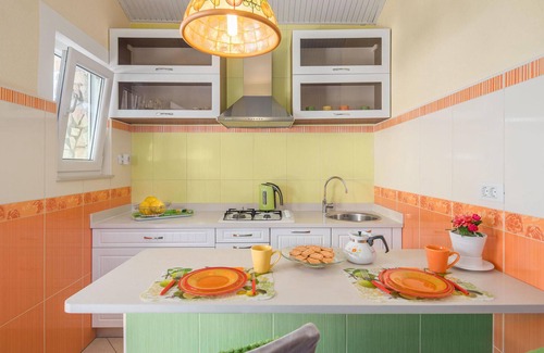 Ravni House | Gorgeous home in Ravni with WiFi