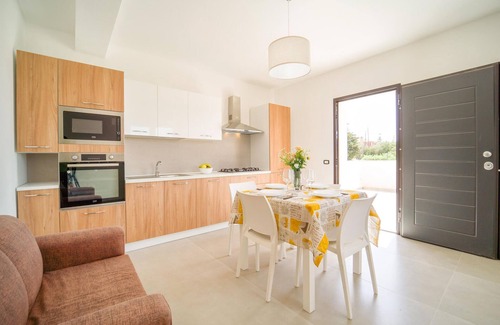 Realmonte House | Gorgeous home in Realmonte with kitchen