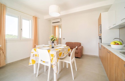 Realmonte House | Gorgeous home in Realmonte with kitchen