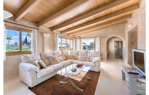 Portopetro House | Gorgeous Home In S'alqueria Blanca