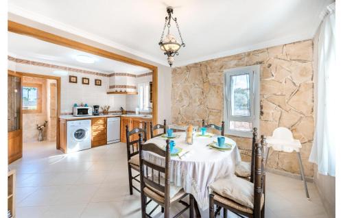Portopetro House | Gorgeous Home In S'alqueria Blanca