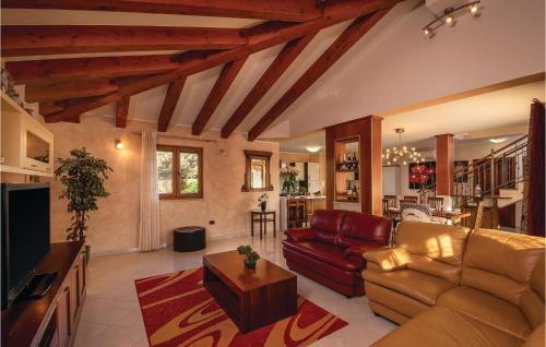 Tar-Vabriga House | Gorgeous Home In Tar With Wifi