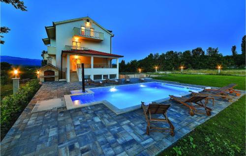 Trilj House | Gorgeous Home In Trilj With Kitchen