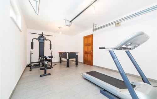 Trilj House | Gorgeous Home In Trilj With Kitchen